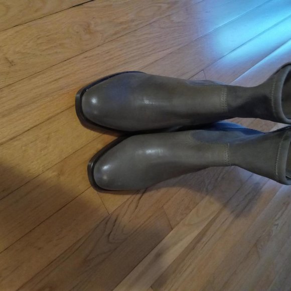 Frye Monroe Stretch ankle pull-on bootie Gray size 8 Brand New - Picture 4 of 8